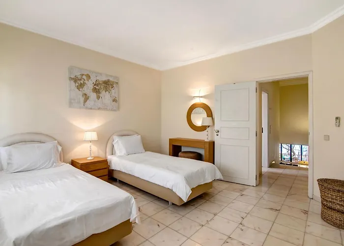 Lägenhet Tennis View