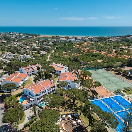 Apartment Tennis View