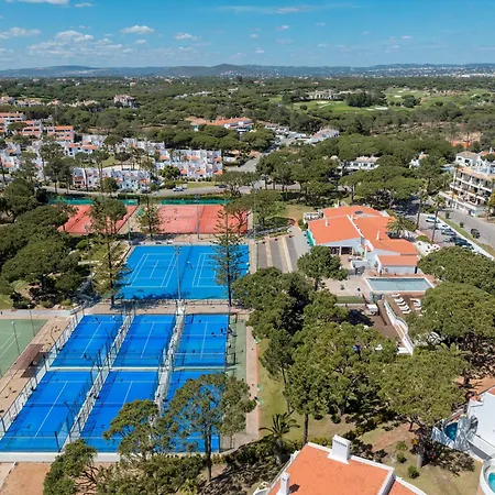 Tennis View Apartament *